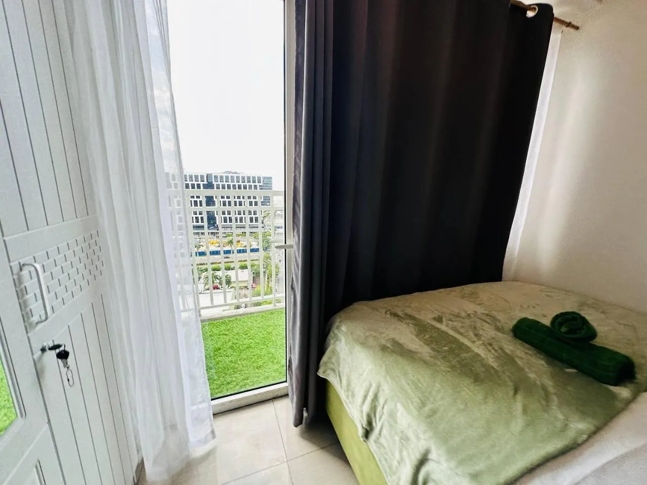 Avocado Room By Surestay Moa Manila 0*,